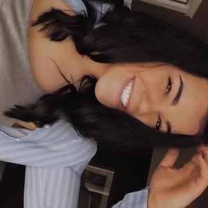 Meet your Posher, Brooke